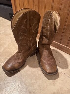 Roper Little Kids Size 11 Billy Faux Leather Boots 09-018-1900- 1518Cowboy Tan